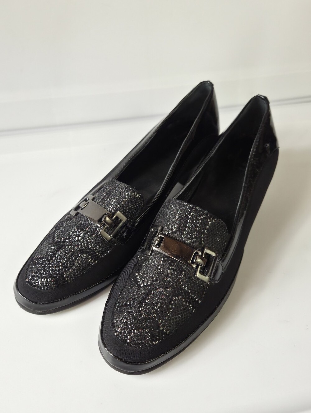 Amalfi By Rangoni Black Metallic Snake Print Heeled Loafers Size 8.5 Slim
